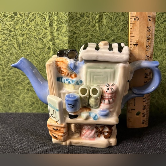 Tag Sale Design Tea Pot New In Box - Picture 8 of 10